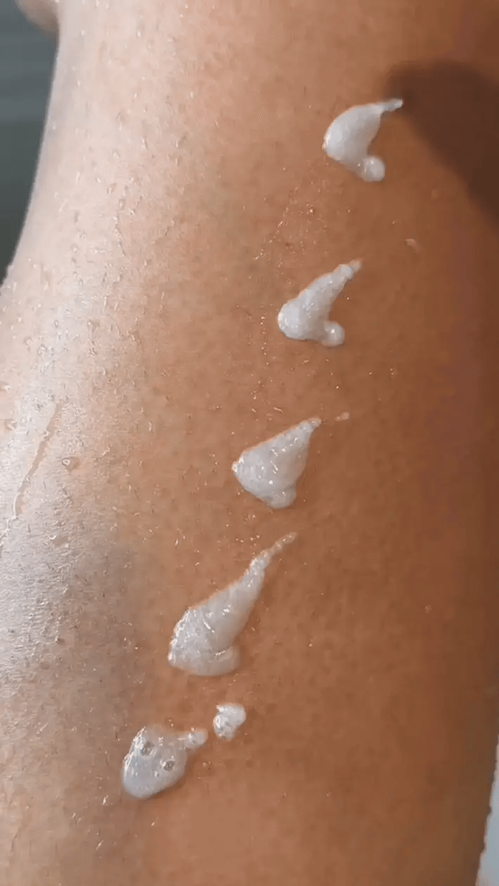 1. Apply to clean, dry skin. For best results, use after showering.